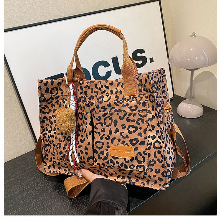 Wholesale Large capacity leopard print shoulder bag