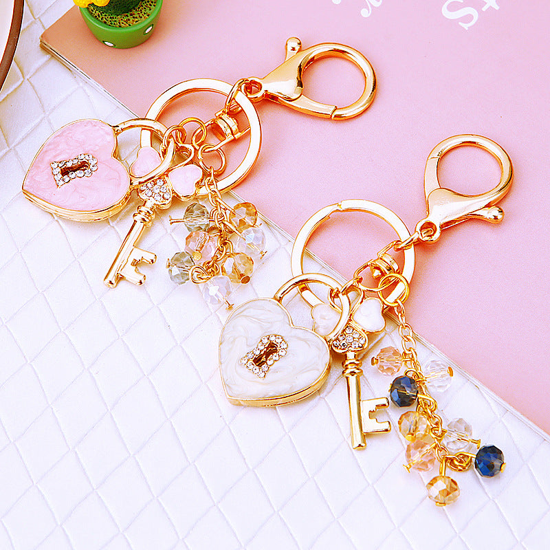 Wholesale Pink Four Leaf Clover Love Lock Keychain Rhinestone Inlaid Metal Car Key Ring Fashion Accessory Gift