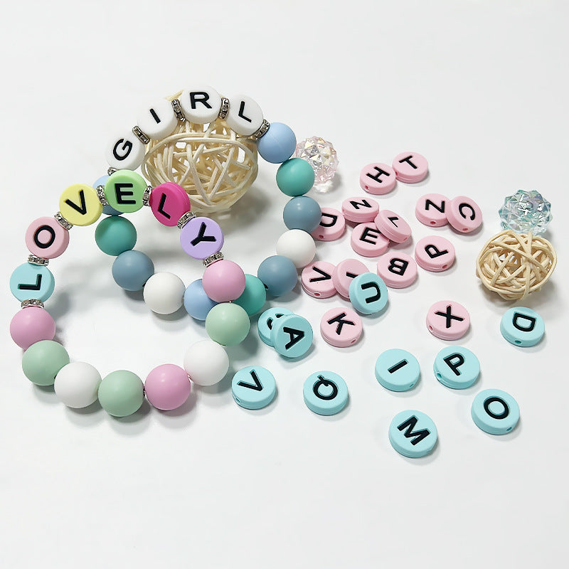 Wholesale 100pcs/pack Horizontal hole 26 letters bracelet silicone flat beads