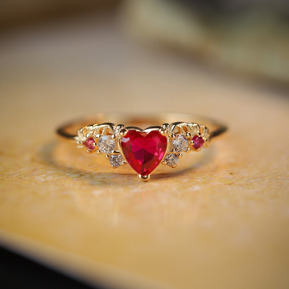 Wholesale S925 Sterling Silver Simple Exquisite Heart-shaped Minimalist High-end Temperament Rings