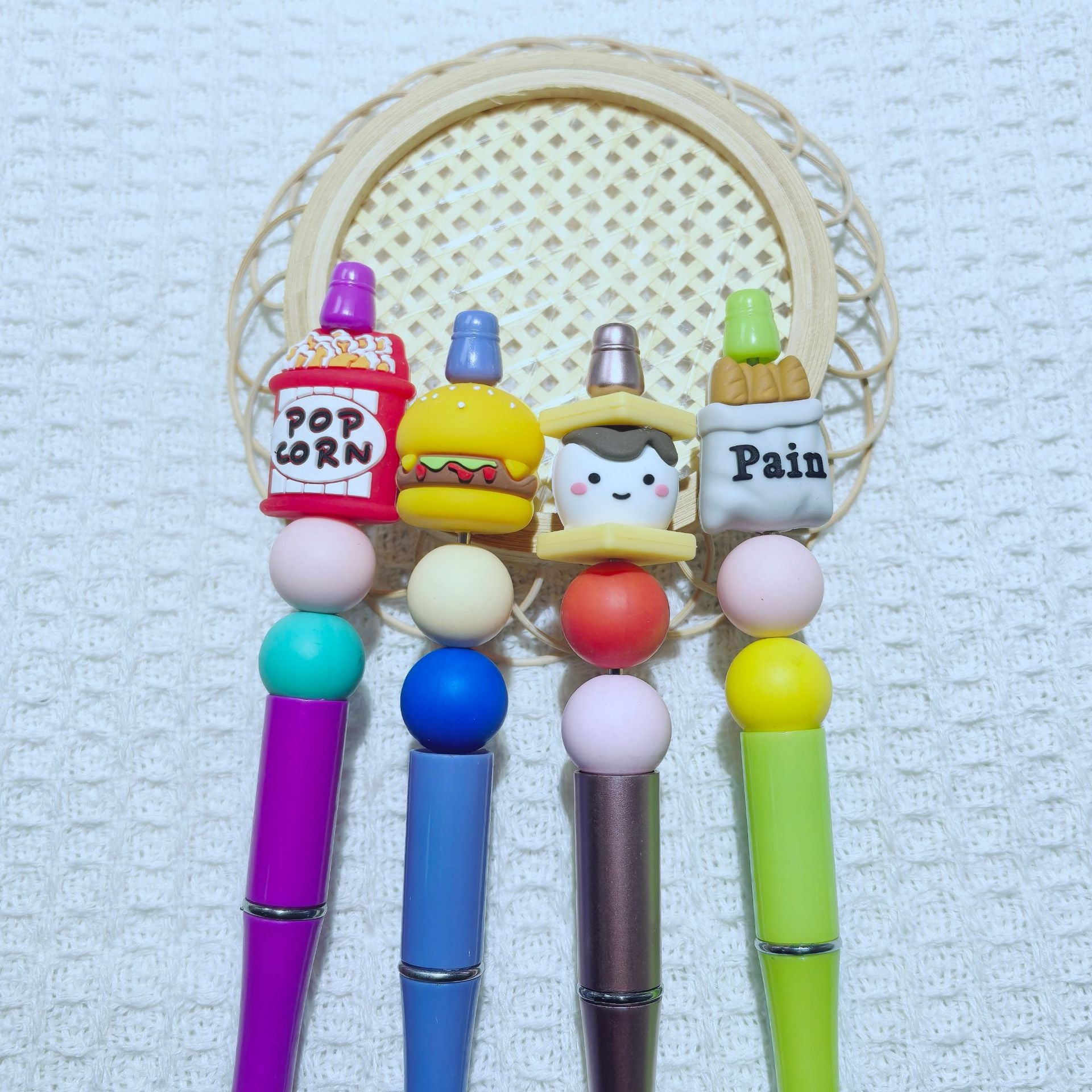 Wholesale 10pcs/pack Hot-Selling New 3D focalSilicone Cartoon Beads Beading