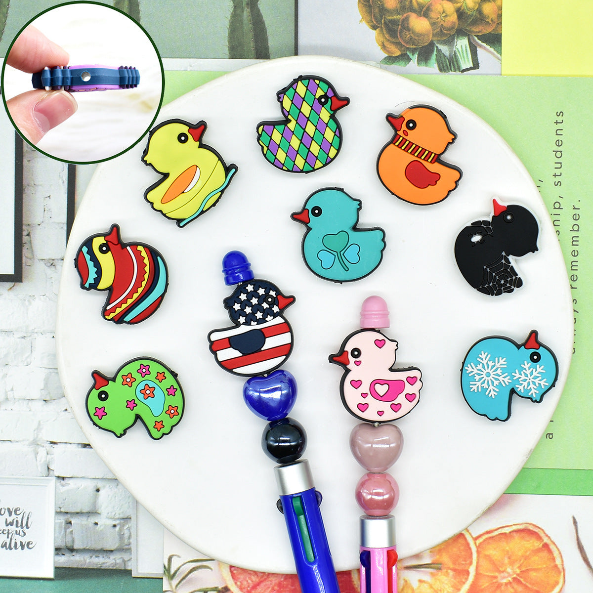 Wholesale Random 100pcs/pack   Cartoon duck beaded  Focal Beads