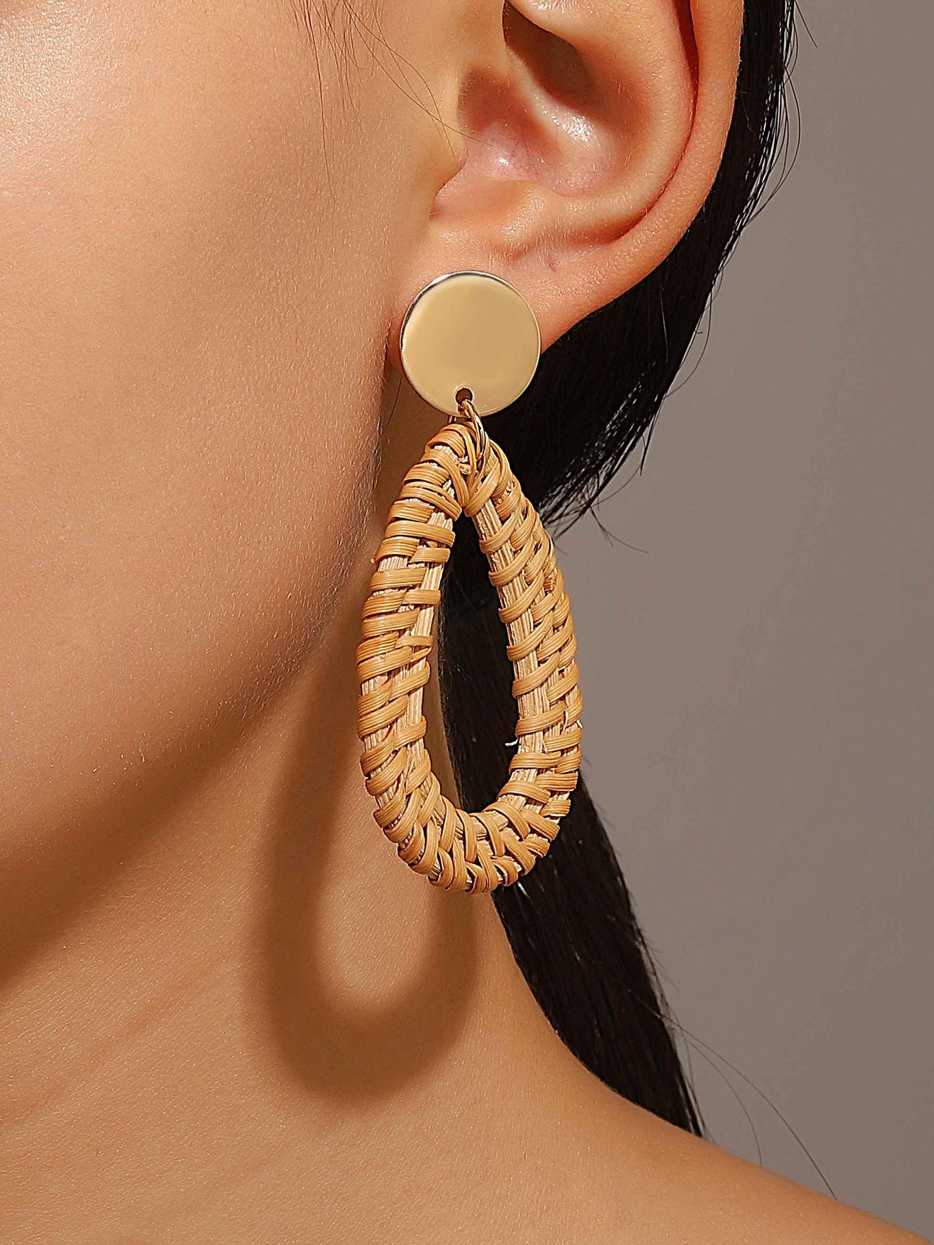 Wholesale Trendy Summer Vacation Hand Knit Raffia Flower Earrings For Women Golden Yellow Fashion Accessory Resale Gift