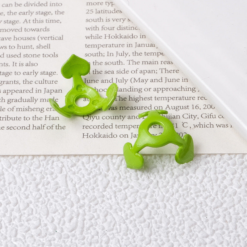 Wholesale of 100PCS/PACK Heart-shaped Flower Holders Paired with Bright Painted Perforated Beads and Acrylic Beads