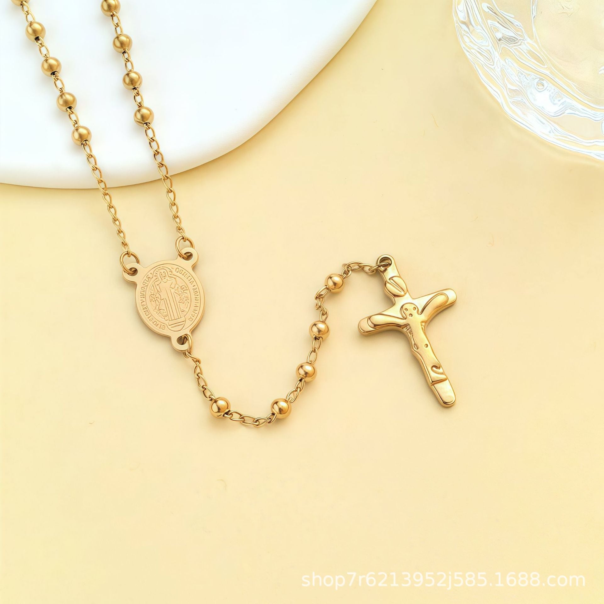 Wholesale Golden oval cross Pendant Stainless Steel Necklace