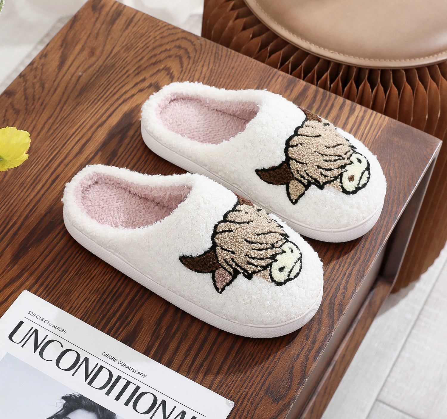 Wholesale Cotton Home Winter Dachshund Animal Embroidery Warm Slippers
