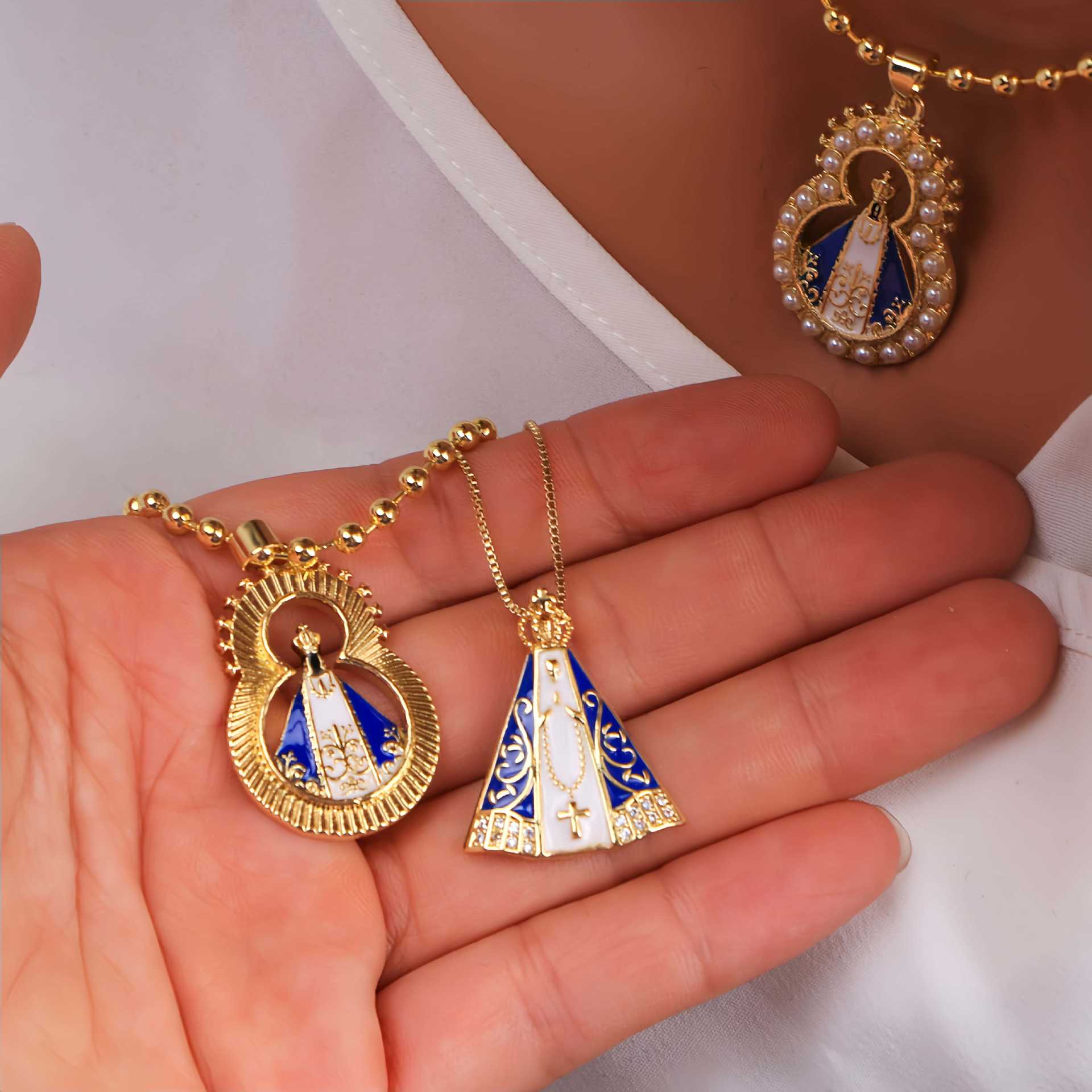 Wholesale Pearl Crown Pendant cross necklace