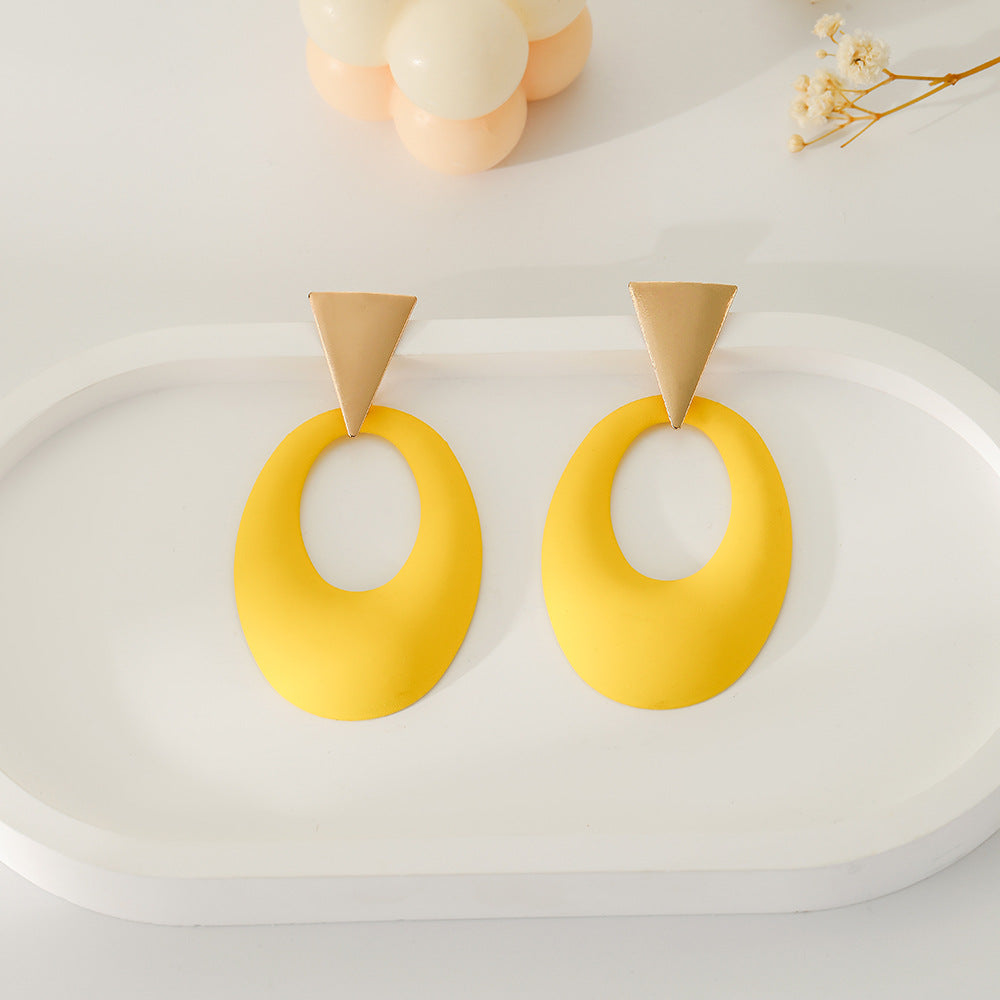 Wholesale Fashion Metal Spray Paint Hollow Oval Large Earrings