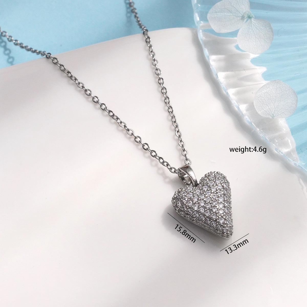 Wholesale Love Crown Necklace Pendant Personalized  Accessories