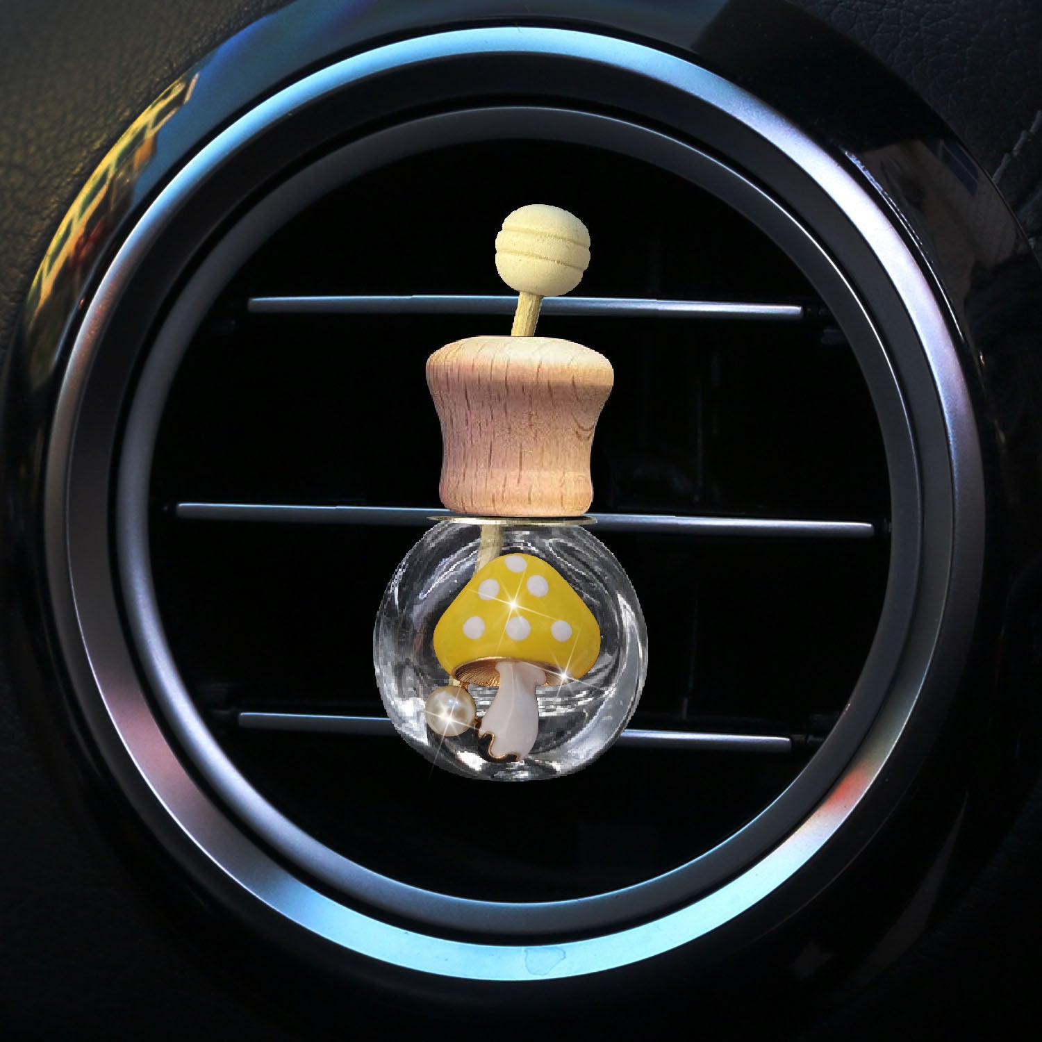 Wholesale car air vent decorative empty bottle volatile fragrance decorative ornaments