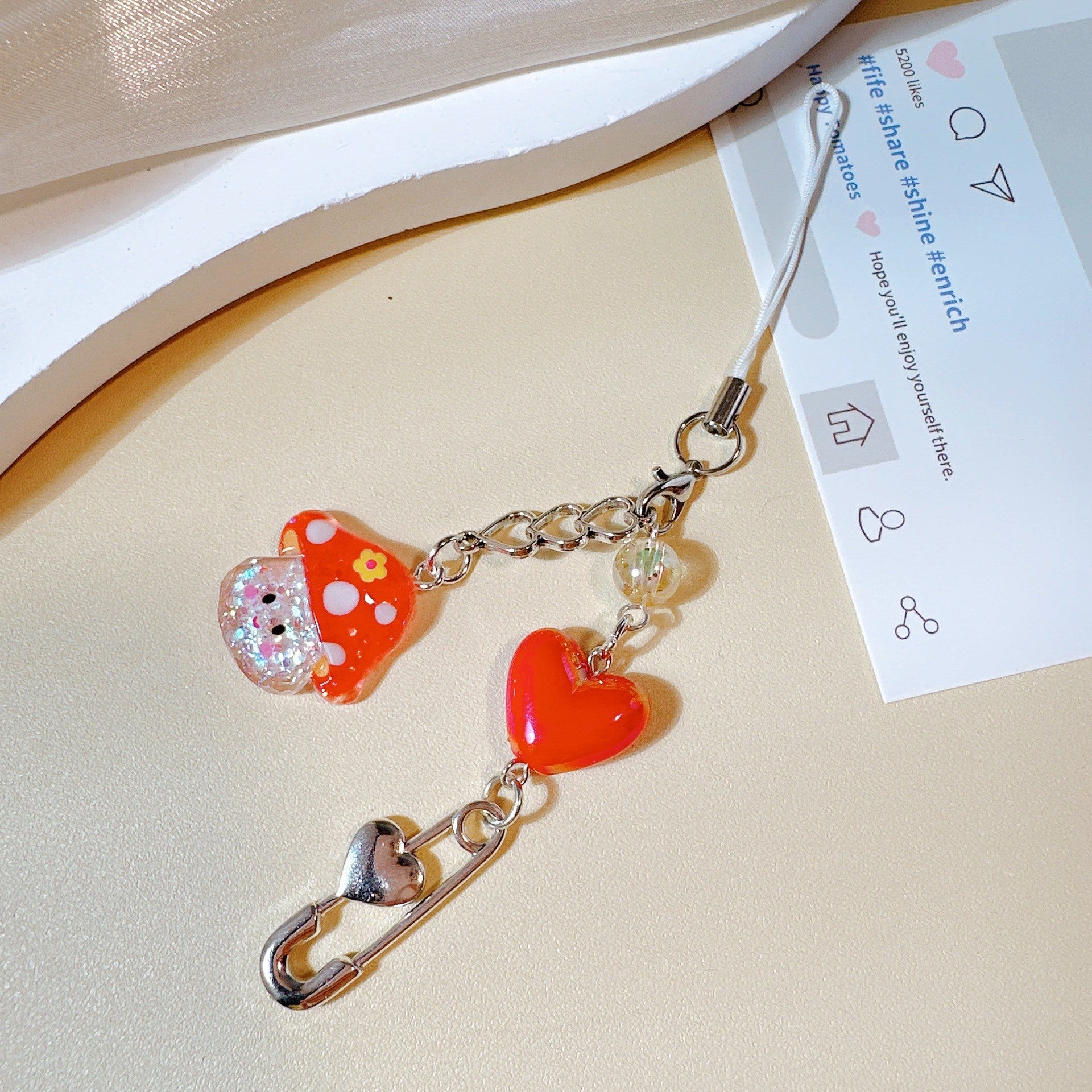 Wholesale Strawberry cake bead cute keychain