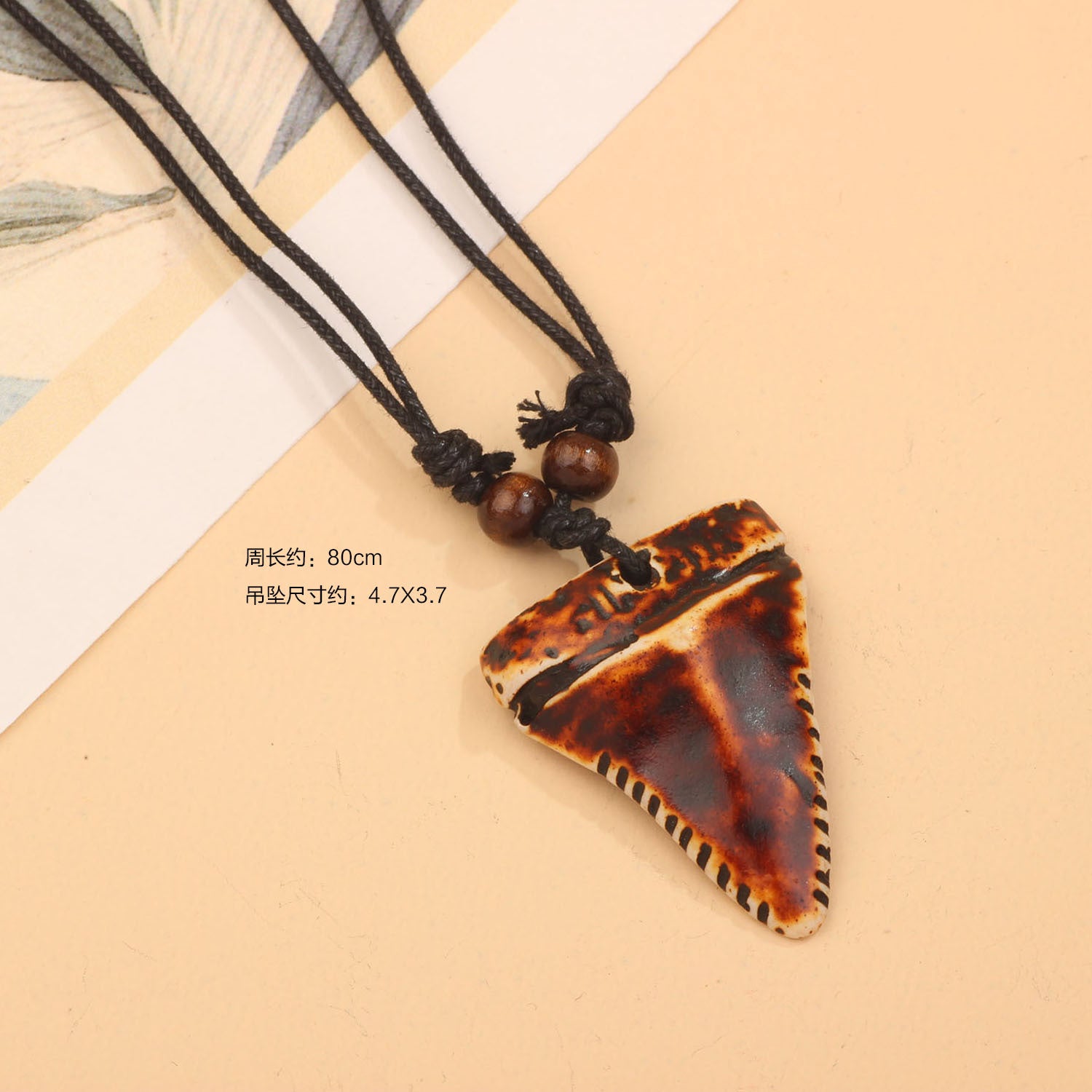 Necklace Ethnic Style  Men and Women's Collarbone Chain Shark Tooth Woolen Chain Ivory Necklace