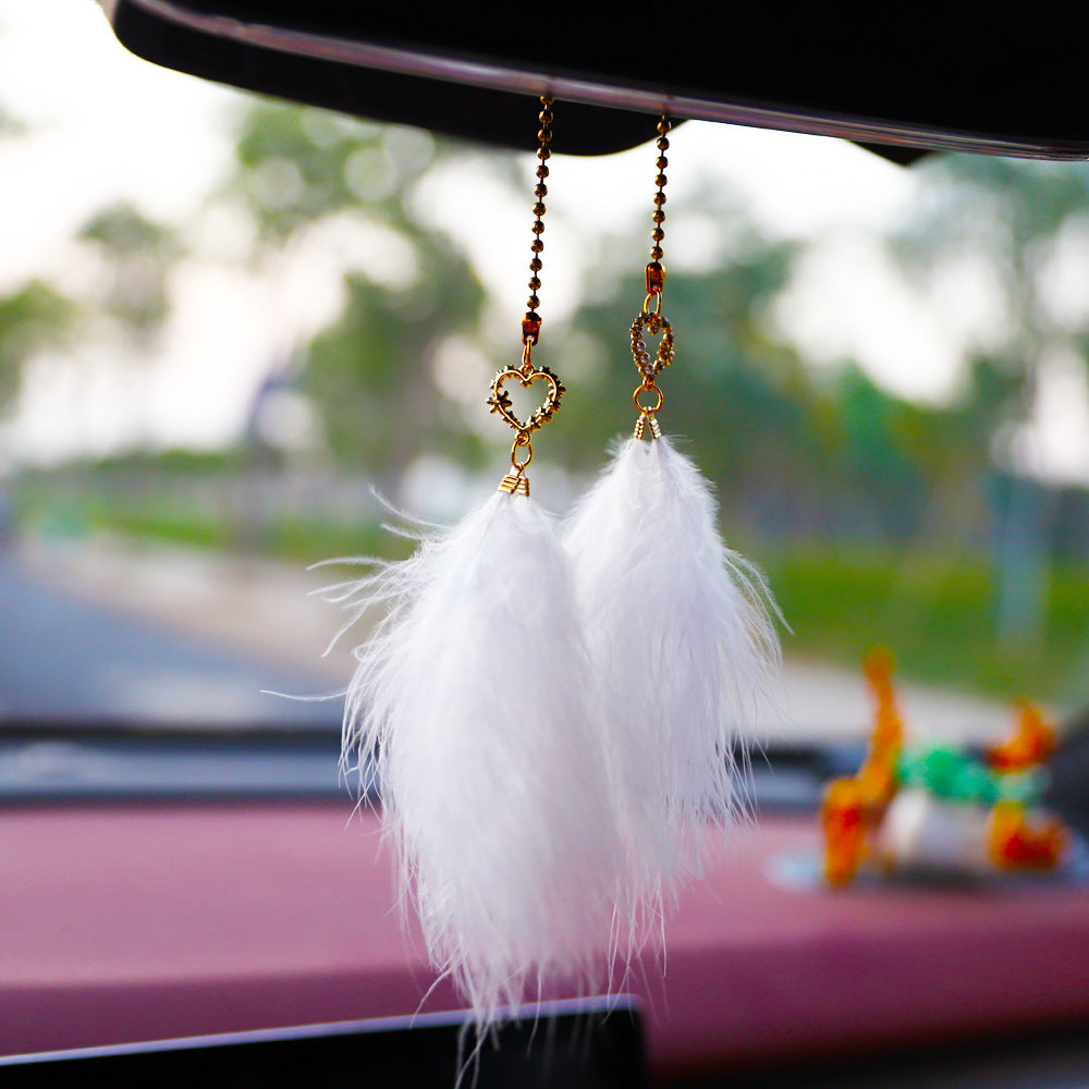 Aleación al por mayor con coche de plumas de diamantes colgando