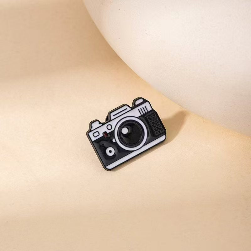 Wholesale anime metal anime badge brooch OLY Exclusive