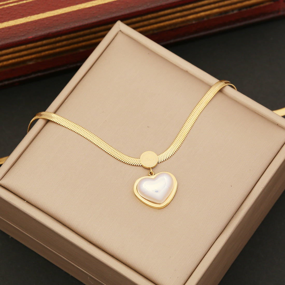 Collares de acero inoxidable de corazón perla al por mayor