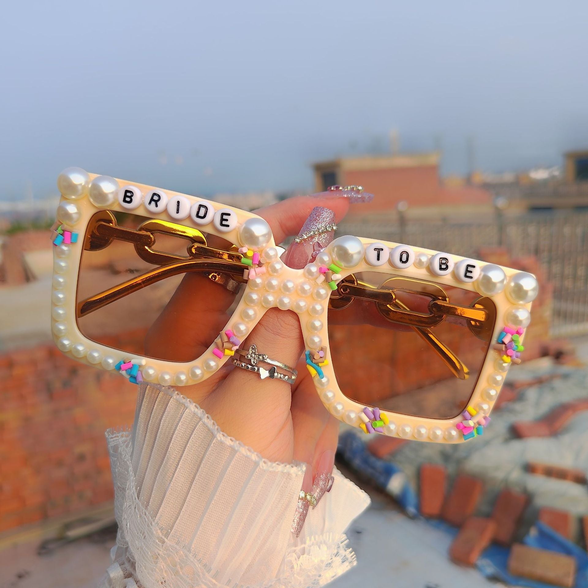 Wholesale Pearl Diamond Letter Bridal White Square Frame Sunglasses