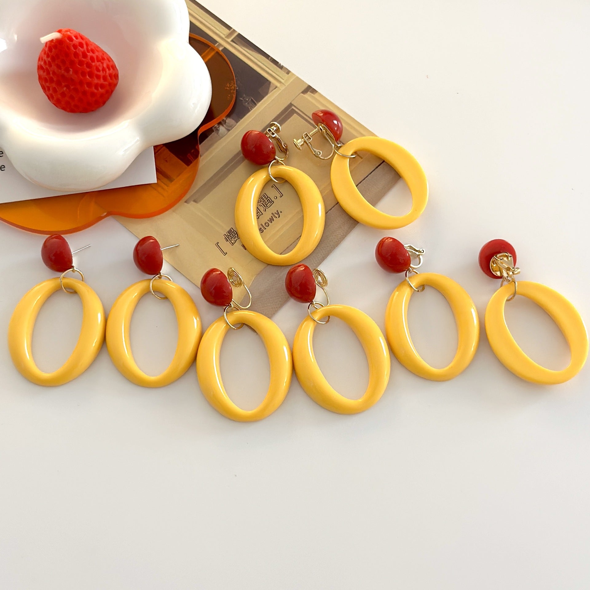 Wholesale Retro Hong Kong style sweet contrast color exaggerated earrings earrings ear clips