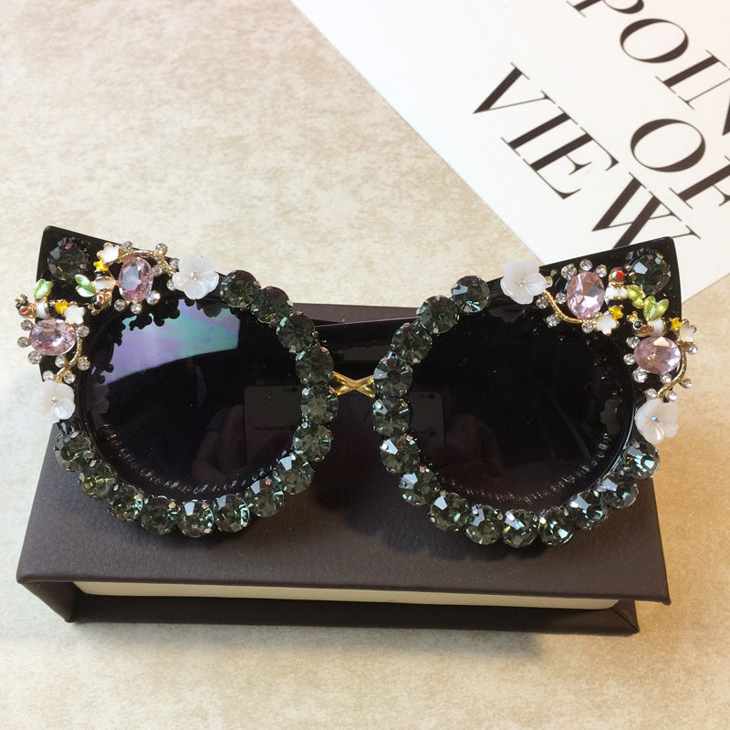 Wholesale Flower Metal Diamond Exaggerated Cat Eye Sunglasses