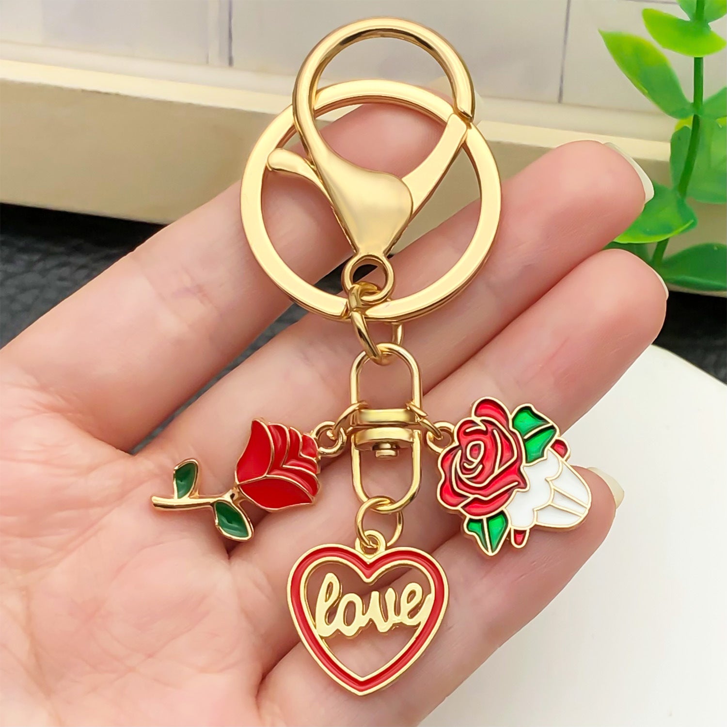 Wholesale  Valentine' s Day Red Love Heart Rose Keychain