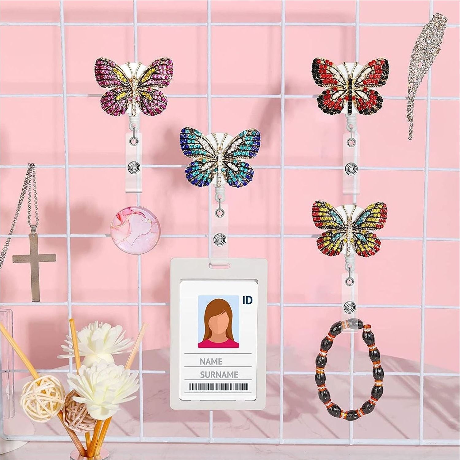 Wholesale Colored Metal Diamond Butterfly Emblem Scroll Retractable Keychain