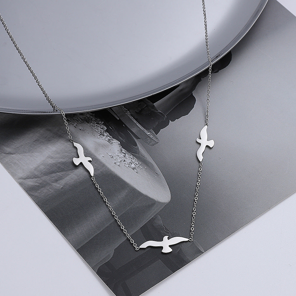 Wholesale Stainless Steel Creative Three Birds Collarbone Necklace