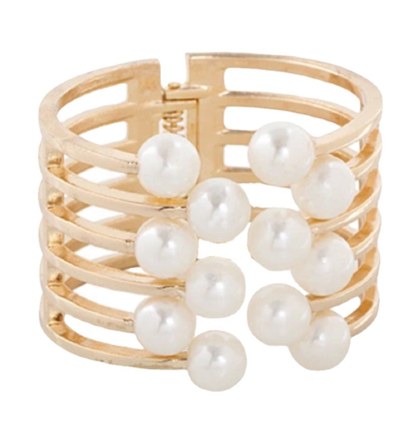 Wholesale Fan-Shaped Symmetrical Exaggerated Alloy Bracelet