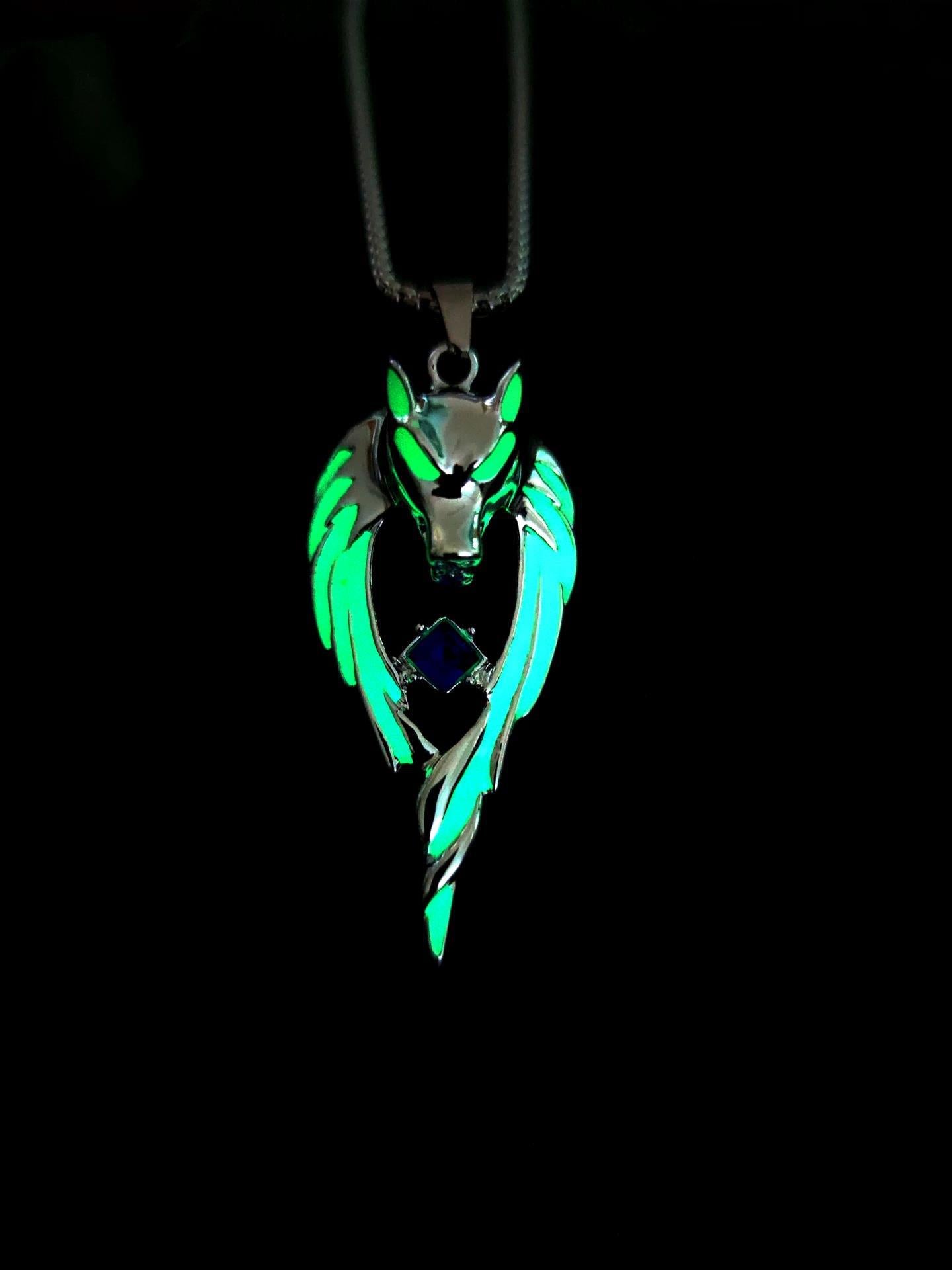 Wholesale Luminous Wolf Totem Wolf King Luminous Necklace