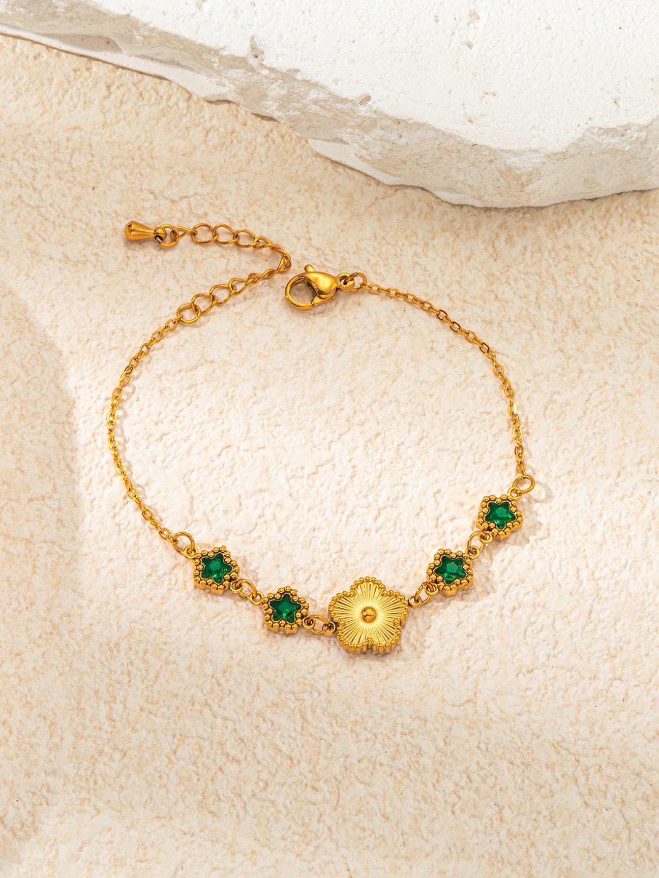 Wholesale Bracelet Summer Gold Retro Titanium Steel Bracelet High-grade Emerald Zircon