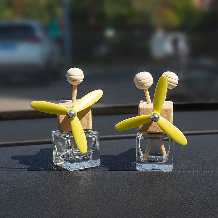 Wholesale Spiral Square Air Outlet Perfume Bottle Car Decoration