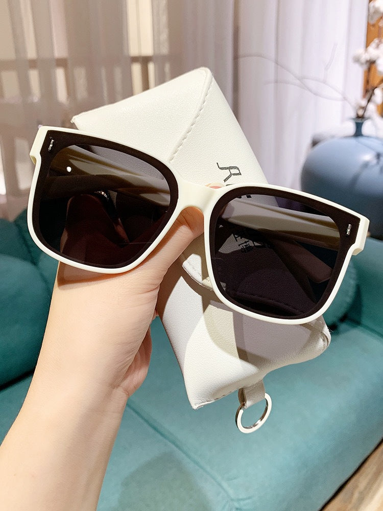 Wholesale Summer sun protection polarized glasses with myopia cover, one mirror for two purposes, driving fashionable sunglasses