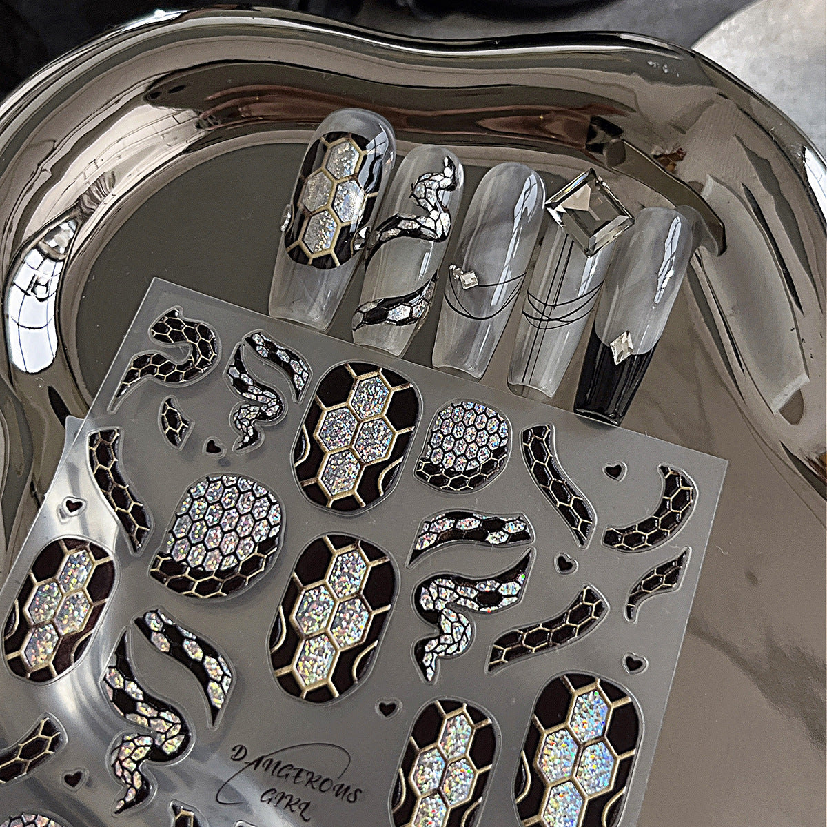 Wholesale Net red snake nail stickers