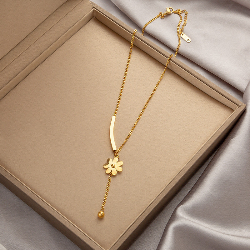 Wholesale  Accessible Luxury Niche Emerald Titanium Steel Necklace Women' s Ins Style