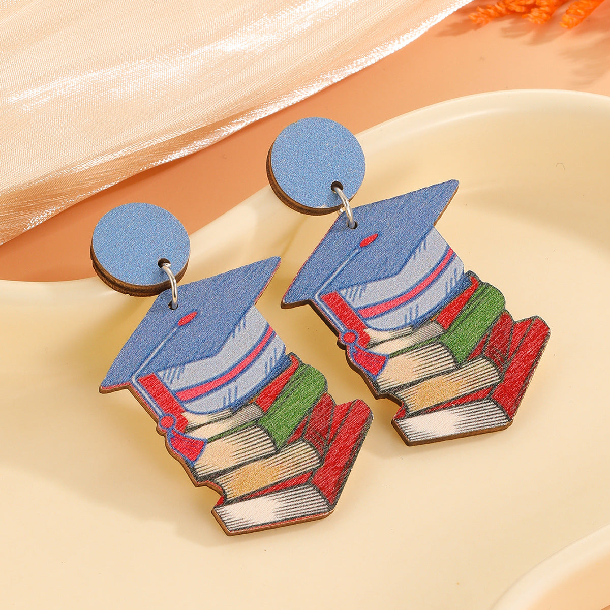 Libro de texto del lápiz de la gorra de doctor al por mayor Decoración colgante de pendientes de madera