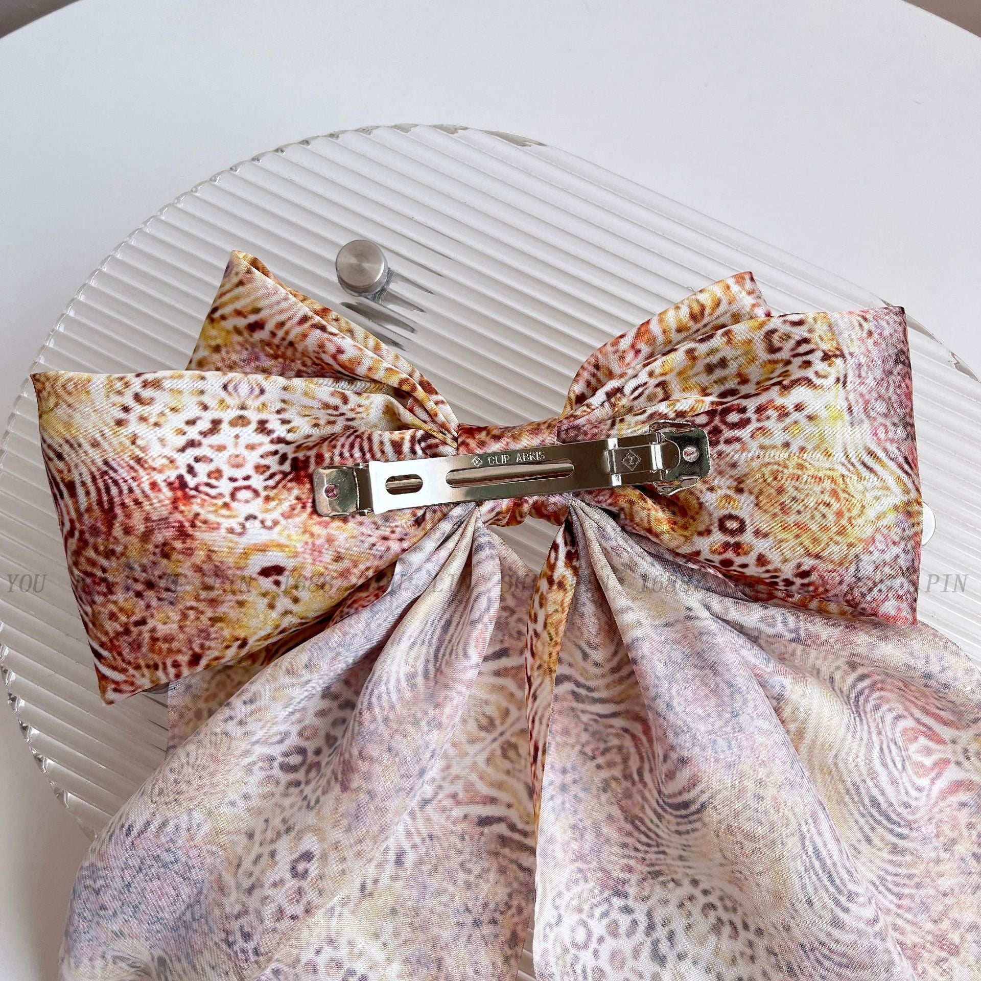 Wholesale Retro Printed Large Streamer Bow Back Head Spring Clip