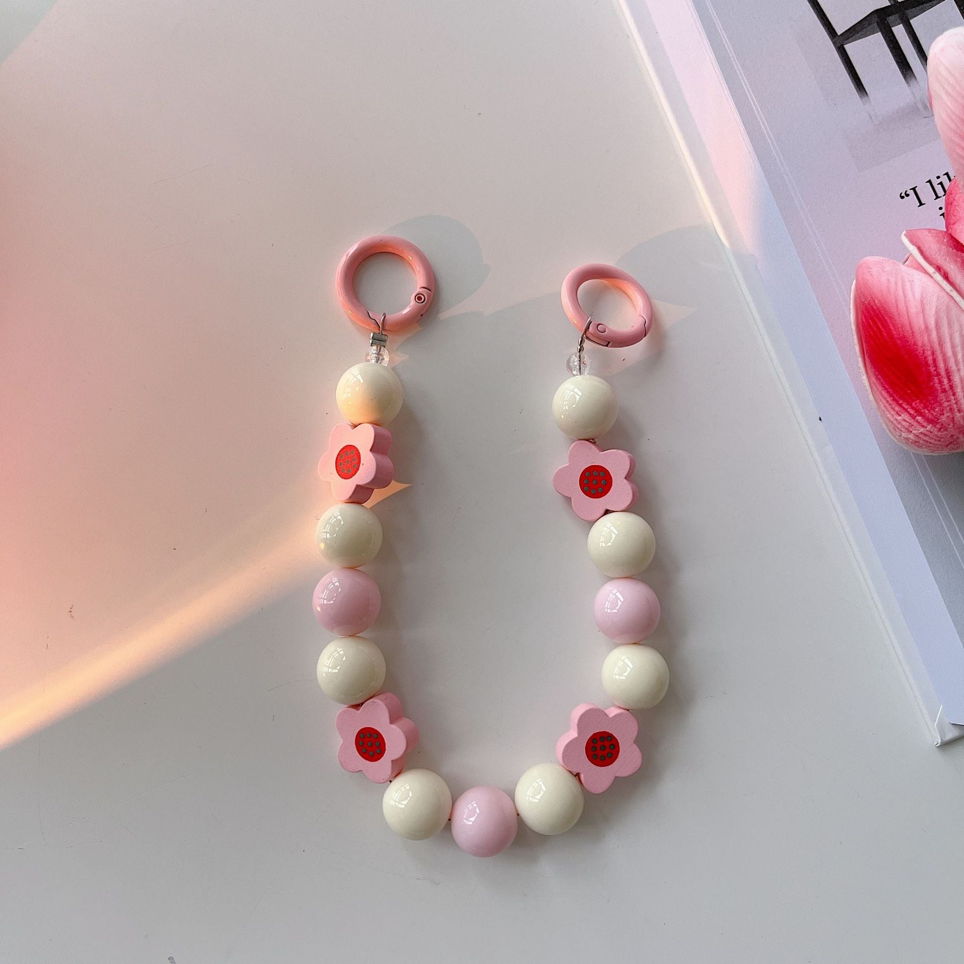 Cadena de telefonía móvil de flores de madera al por mayor