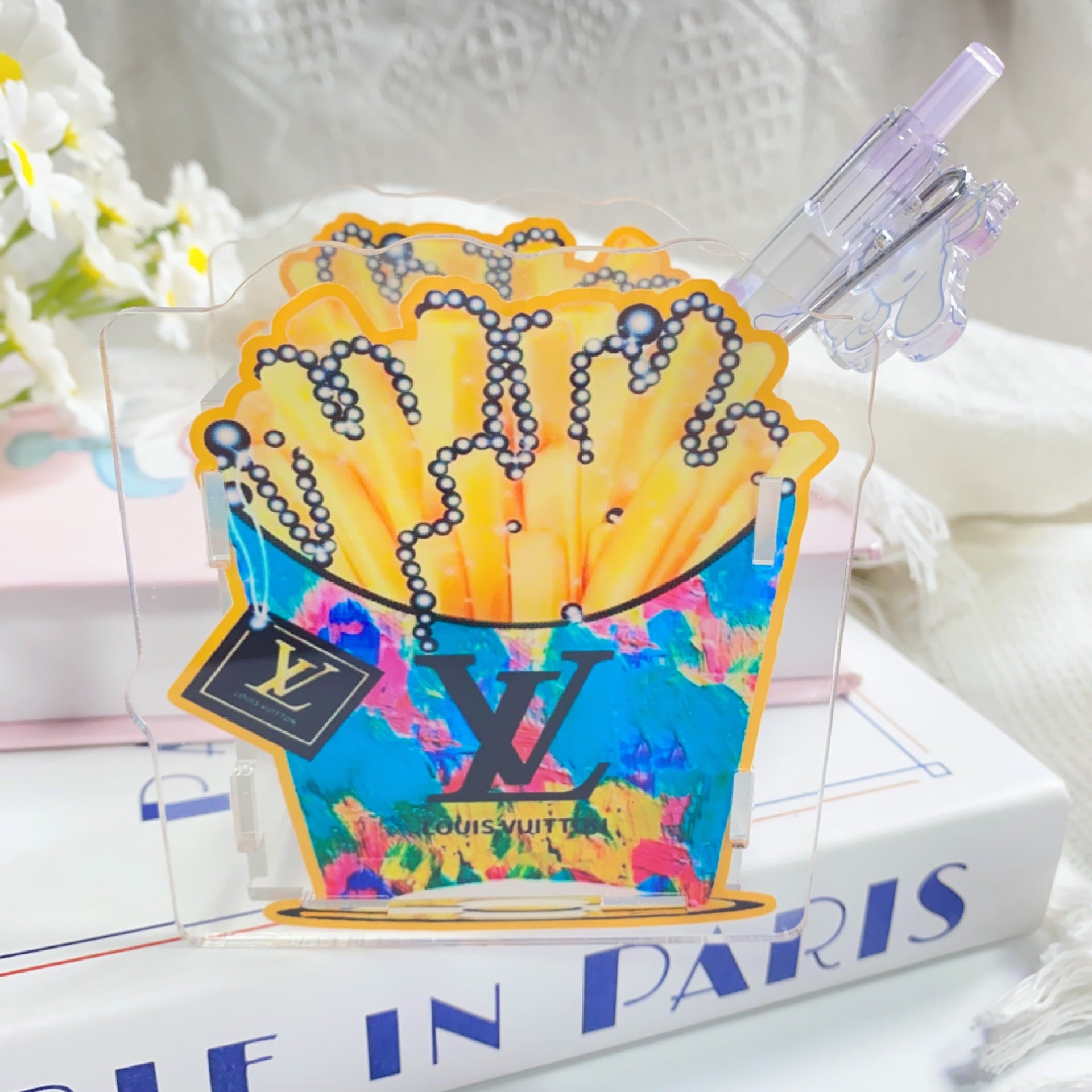 Wholesale  Creative Cute Cartoon Acrylic Pen Holder  OLY Exclusive