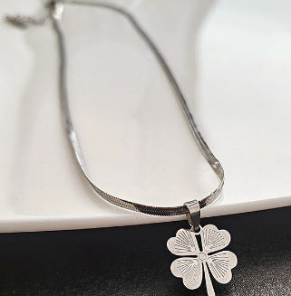 Wholesale Four Leaf Clover Gold Choker Necklace Titanium Steel Fashion Jewelry Accessory For Women Boutique Resale