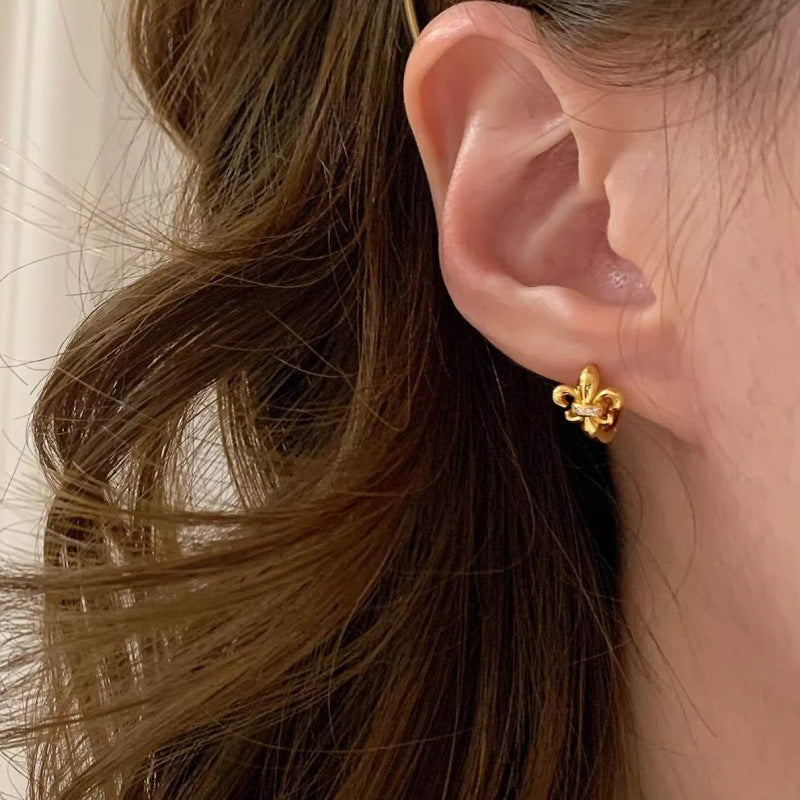 Wholesale Vintage classical iris flower micro-inlaid hoop earrings