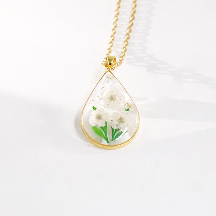 Wholesale 6pcs Drop Shaped December Flower Real Flower Resin Necklace