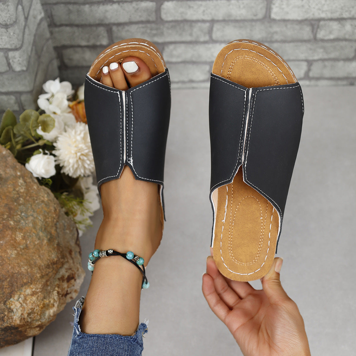 Wholesale Outdoor Wedge Heel Simple New Style Sandals for Women