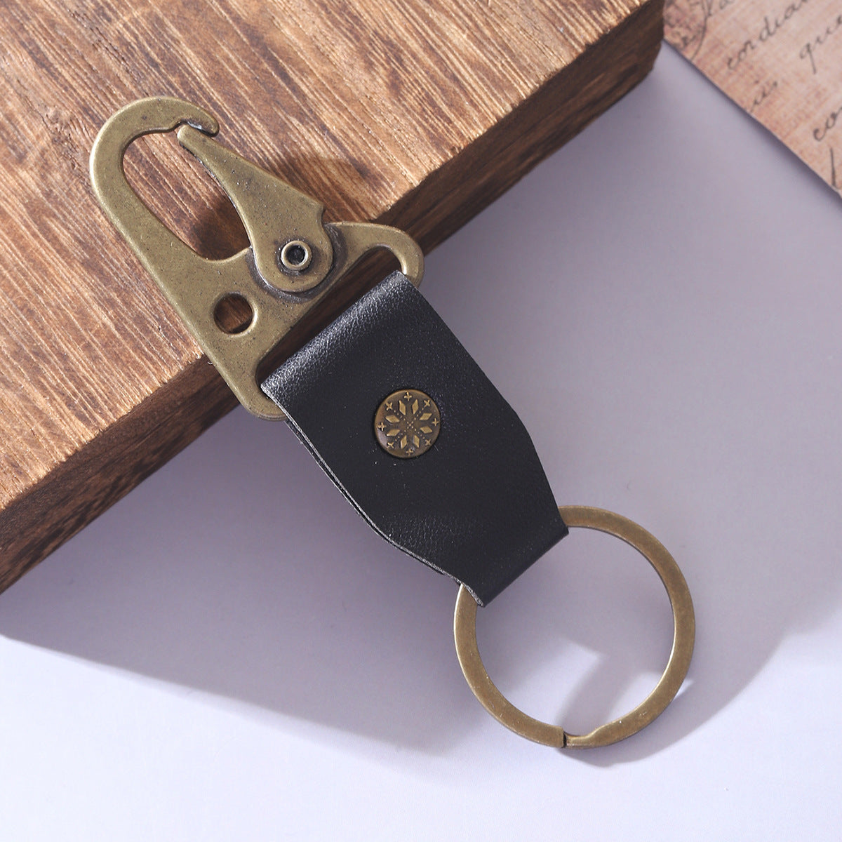 Wholesale Retro Cow Pattern Leather Letter M Alloy Keychain