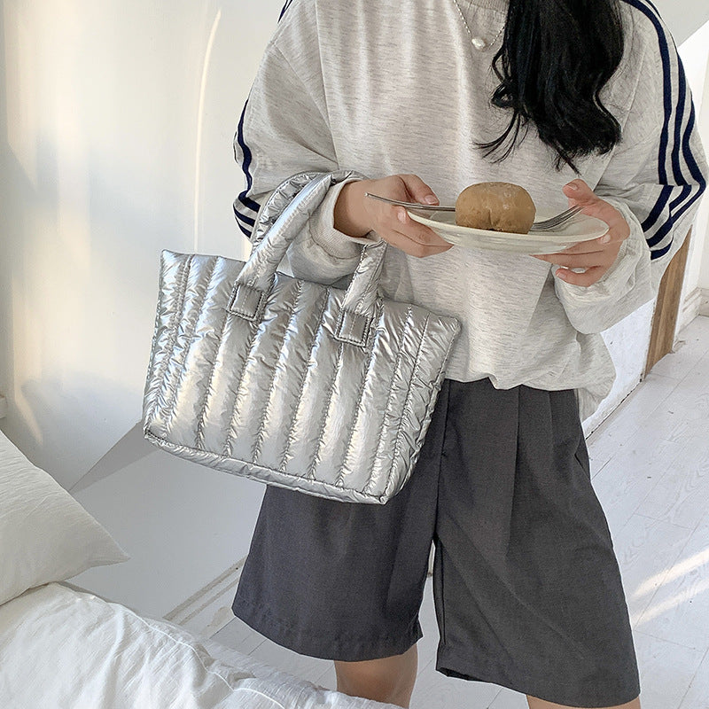 Wholesale women' s red winter fashion handbag