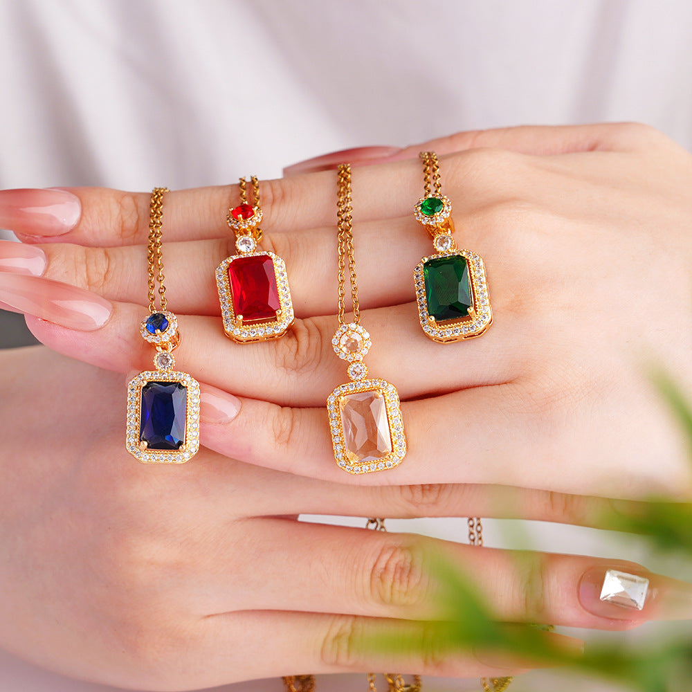 Wholesale Necklace Women' s Perfume Bottle Pendant Stainless Steel Clavicle Necklace