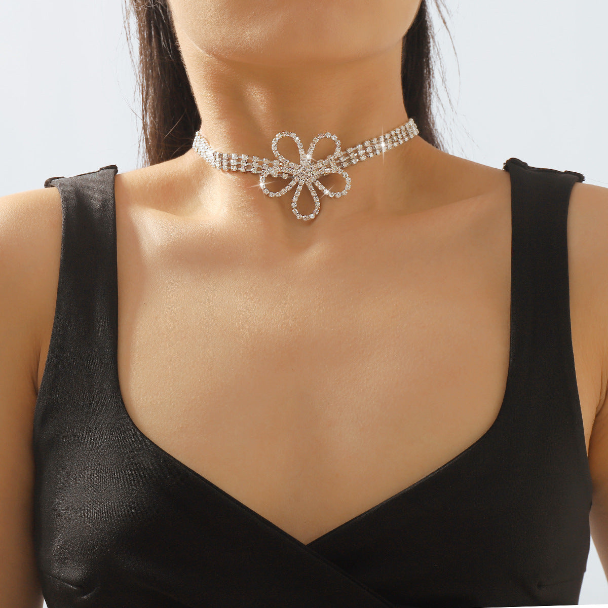 Wholesale Diamond Flower Necklace Clavicle Chain
