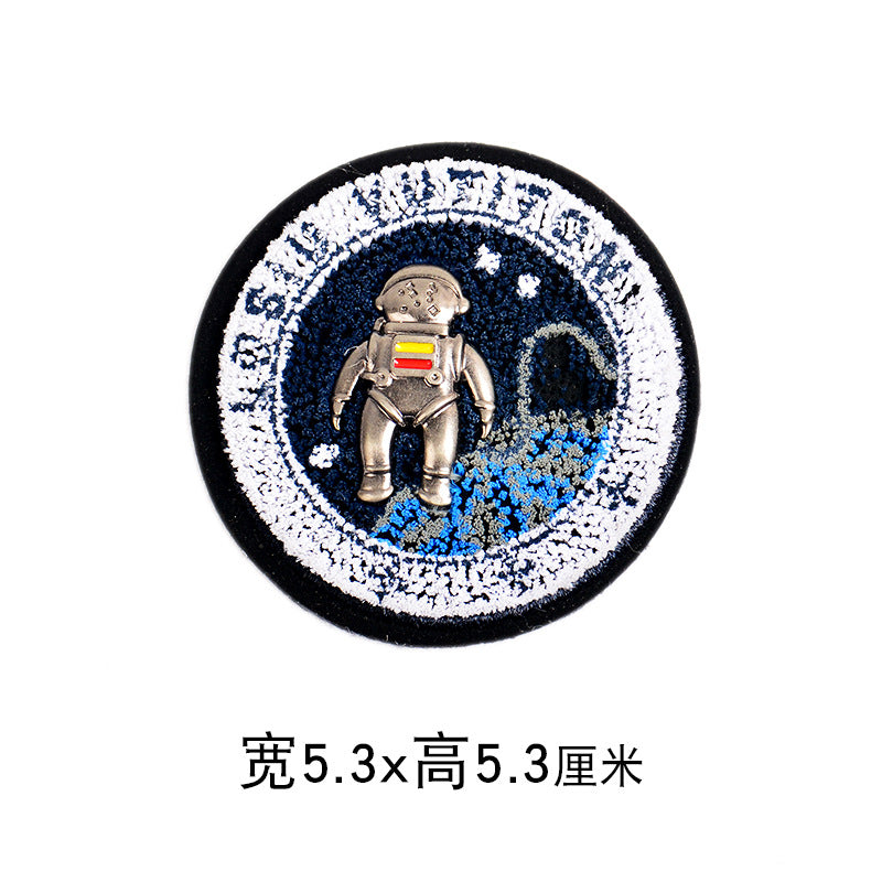 Wholesale Fashion Astronaut Space Towel Embroidery Brooch Round Cartoon Cute Clothing Pin Everyday Accessory For Resale