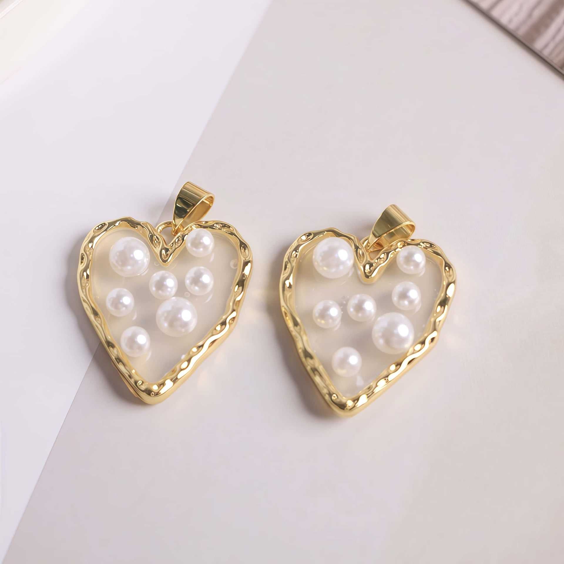 Wholesale Inlaid pearl star heart-shaped circular pendant