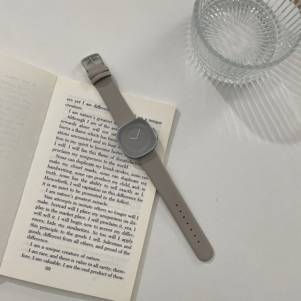 Wholesale Retro Versatile Square Dial Girls' Quartz Wristwatches