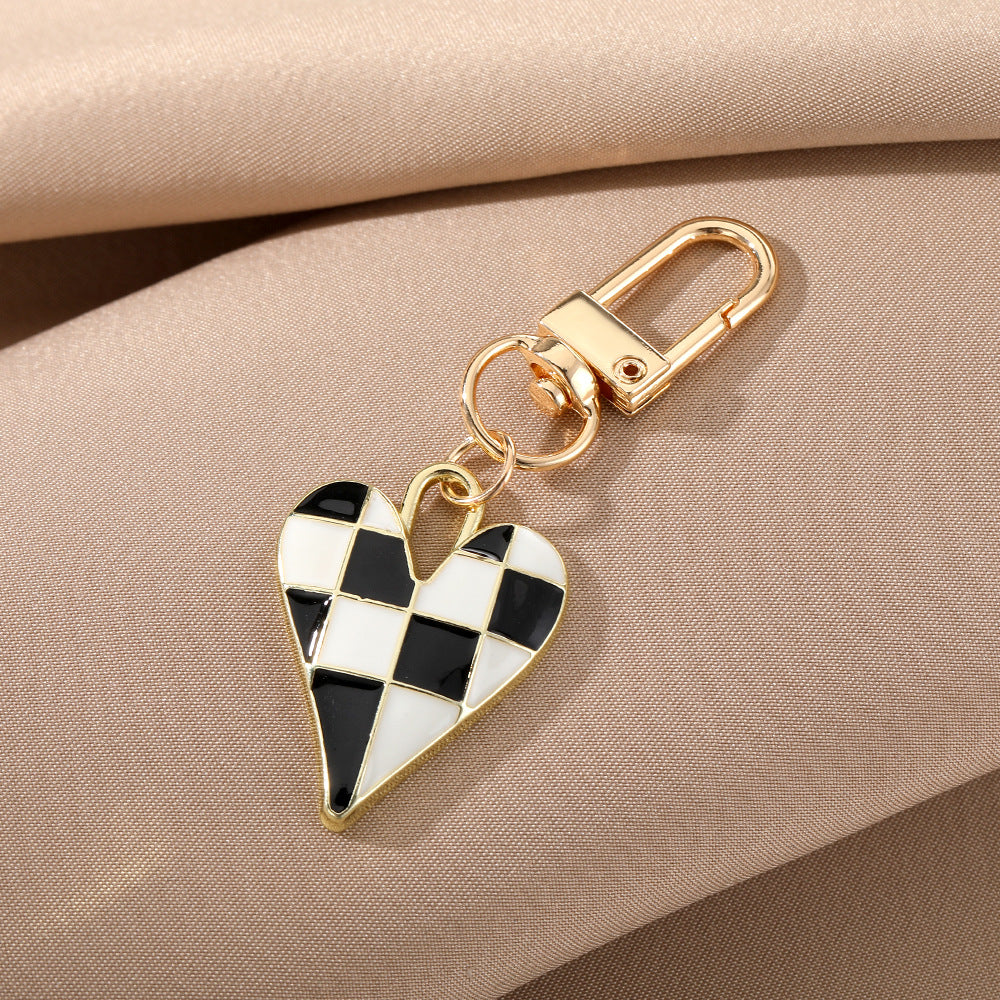 Wholesale Minimalist Grid Heart Alloy Keychains