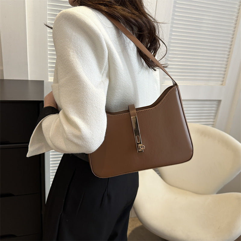 Wholesale Casual Simple Retro Fashion Lock Shoulder Underarm Bag