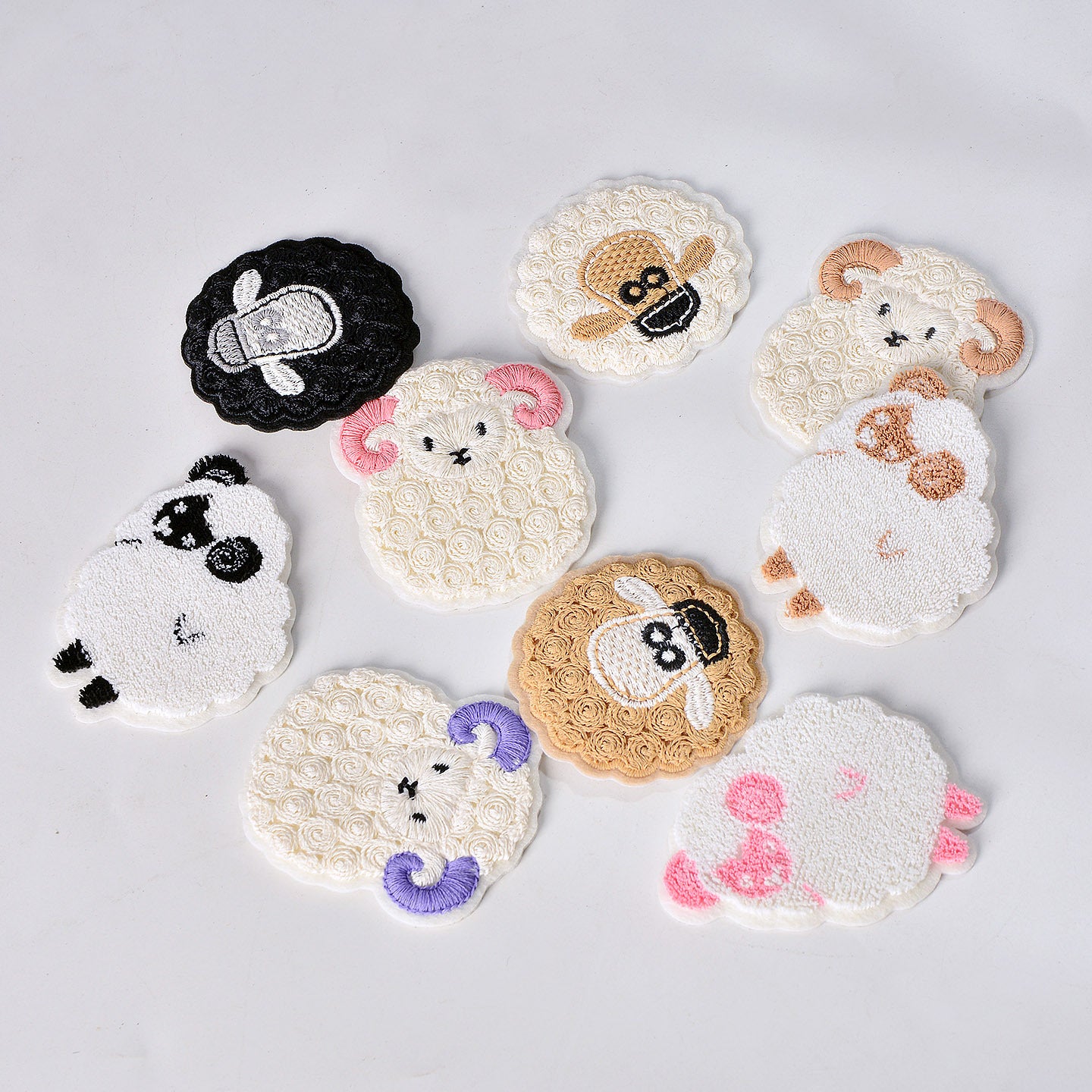 Wholesale Chic Embroidered Cartoon Sheep Patch Plush DIY Badge For Towel And Clothing Decoration